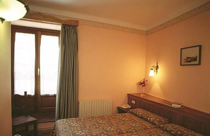 Hotel Avenida Benasque Zewnętrze zdjęcie